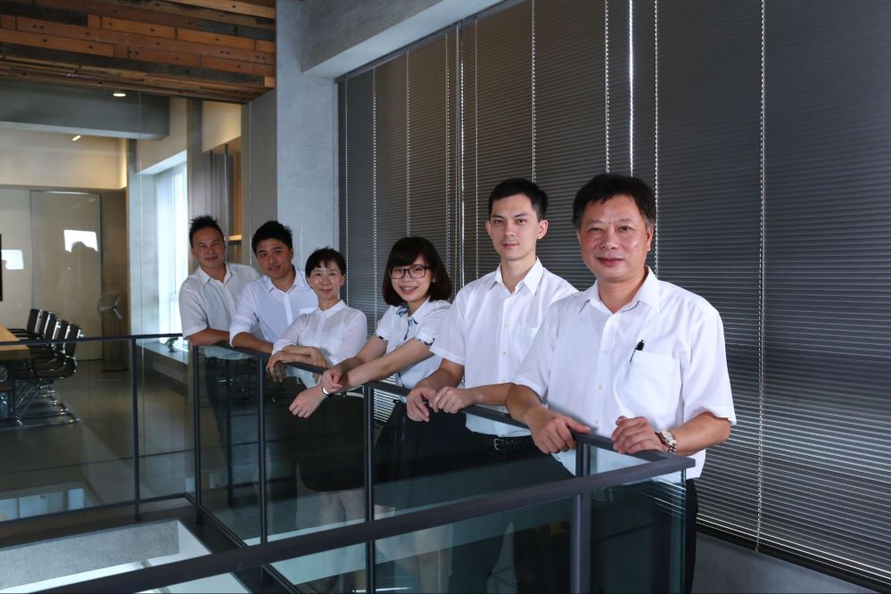 Jinday's Rubber Injection Molding Machines Provide Solutions Jinday's Rubber Injection Molding Machines Provide Solutions